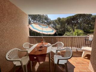 Appartement 2 pièces avec terrasse et parking à 400m de la plage – Saint Aygulf - FR-1-226A-88 - 1
