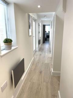 Lush Porthcawl Large Spacious 2 bedroom Apt, Garden, Prime Location - 4