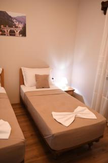 Guesthouse Leo - Berati - 3