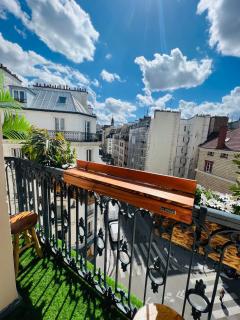 Suite vue Montmartre & balcon - París - 1