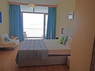 Beachfront Studio with Private Path to the Sea - Poros - 4