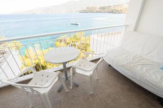 Beachfront Studio with Private Path to the Sea - Poros - 3