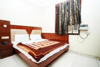 Hotel Ashirwad near New Delhi Railway Station, Paharganj - New Delhi - 3