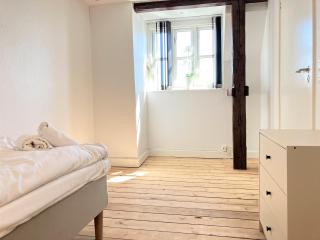 Four Bedroom Apartment In Esbjerg, Kirkegade 12 - Esbjerg - 4