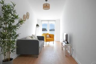 Sunny 2 bedroom apartment in Almada - Balconies with River View - Almada - 8