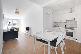 Sunny 2 bedroom apartment in Almada - Balconies with River View - Almada - 4