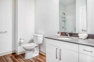 Brighton 1BR w WD Gym nr T Shops Dining BOS-435 - 1