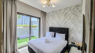 STAY BY LATINEM Luxury 1BR plus study Holiday Home CV B112 near Burj Khalifa - Dubai - 1