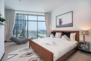 Contemporary Ranch Living with Burj Khalifa View - 0