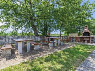 Apartment Ana-3 by Interhome - 8