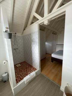 Pitaya - T3 cosy en duplex avec cuve - Saint-François - 7