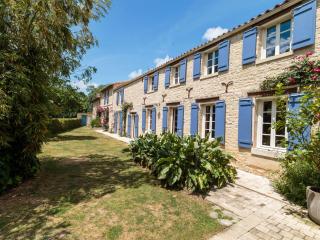 Holiday Home Au bord du canal by Interhome - 0
