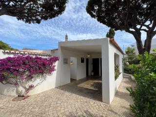 Traditional 3 bedroom villa with great pool in the heart of Vale do Lobo - Vale do Lobo - 8