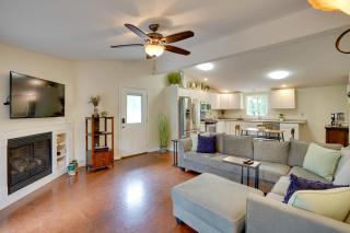 Buchanan Home with Deck, 4 Mi to Paris Landing! - - 8