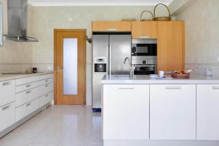 Beautiful Villa in Sunny Lagoa - 8