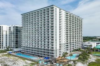 Pelican Beach Resort III - Destin - 6