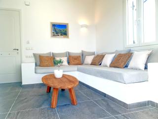 Beach Walking Distance Spacious apartment with Balcony - Esencia Naxian Suites - Naxos Chora - 7