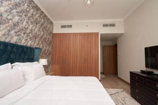 Magnificent 3 Bedroom Next To The Beach And Marina Mall - 2