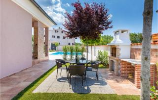Stunning Home In Pula - Štinjan - 3