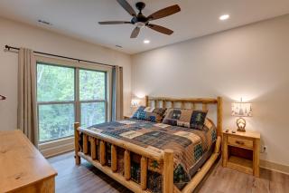 Hot Tub and Fire Pit Blue Ridge Mtn Cabin! - Franklin - 3