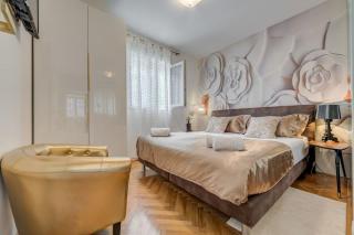 Spacious LUX BEACH Apartment - 8