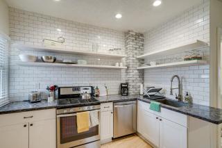 Bright Minneapolis Apartment - 1 Mi to Downtown! - Minneapolis - 8
