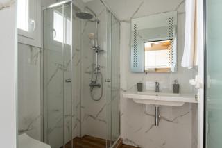 Sithonia Suites Luxury 2 Beds Studio, Semi-ground Floor, no balcony - Nikiti - 3