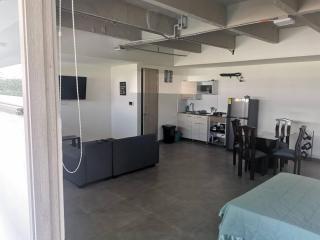 Amazing big studio 203 in aztorga Poblado with A/C - Medellín - 4