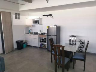 Amazing big studio 203 in aztorga Poblado with A/C - Medellín - 3