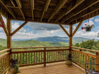 Serene & Comfy - Stunning View & Long - Jetted Tub - Sugar Mountain - 0