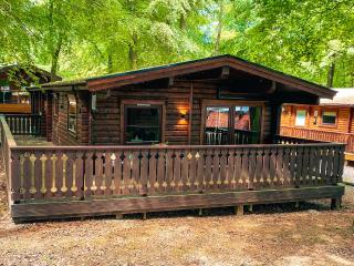 Leafy Hollow Lodge - Louth - 0