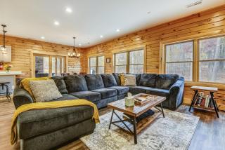 Modern Cabin with Hot Tub and Outdoor Fireplace - McHenry - 7