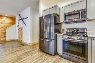 Modern Cabin with Hot Tub and Outdoor Fireplace - McHenry - 1