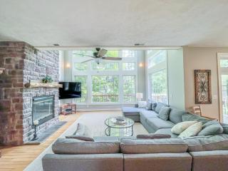 Amazing Central Location Lakefront Hot tubdock - 7