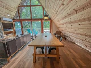 New Construction Modern Lakefront A-Frame with Hot Tub Fire Pit - Oakland - 3
