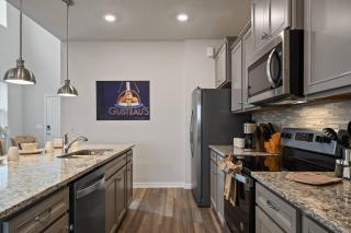 Luxury Six Bed Four in Bath Windsor Island BSV1707 - 2