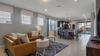 Luxury Five Bed in Windsor Island BSV2331 - Davenport - 3