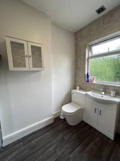 Bright & Central Home - Church Coppenhall - 5
