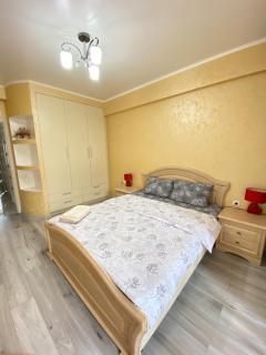 Two Bedroom Large Apartment in Chisinau - 5