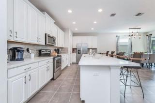 BSV1810 - Luxury 8 Bedroom 6 Bathroom Villa in the Desirable Solara Resort - Kissimmee - 2