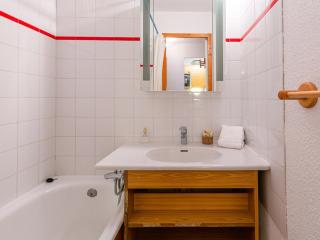 Studio cabine au pied des pistes, idéal pour 4 personnes, proche village enfants, parking inclus - FR-1-694-66 - Val dʼIsère - 3