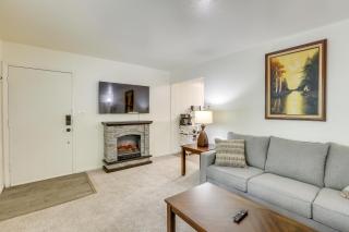 Pet-Friendly South Lake Tahoe Home 2 Mi to Lake - South Lake Tahoe - 0