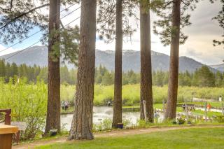 Pet-Friendly South Lake Tahoe Home 2 Mi to Lake - South Lake Tahoe - 8