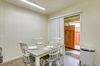 Pet-Friendly South Lake Tahoe Home 2 Mi to Lake - South Lake Tahoe - 4