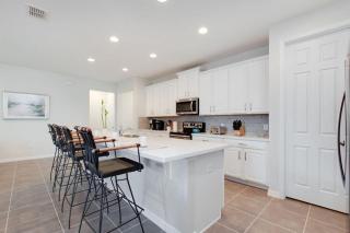 BSV1841 Luxury 8 Bedroom 6 Bathroom Villa in Solara Resort - 2