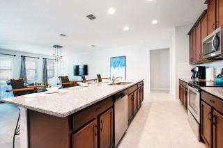 BSV1823 - Luxury 8 Bedroom 6 Bathroom Villa in the Desirable Solara Resort - Kissimmee - 2