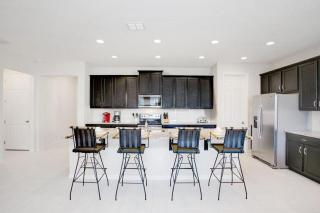 BSV1805 - Luxury 8 Bedroom 6 Bathroom Villa in the Desirable Solara Resort - 9