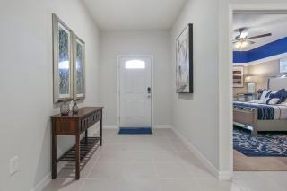 BSV8892 Brand New Luxury Nine Bedroom Home with Private Pool and Spa - Kissimmee - 2