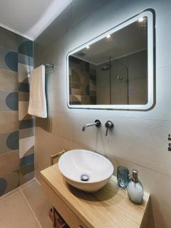 Urban Hive Chania, Your City Basecamp - Fiber Wifi - Chania - 9