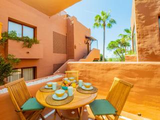 Cubo's Beach & Parking Jardines de Don Carlos - Marbella - 9